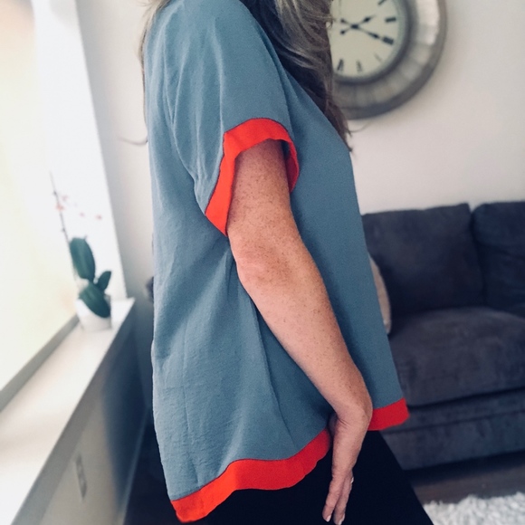 Logan Color Block Top: Blue + Orange - Picture 2 of 6